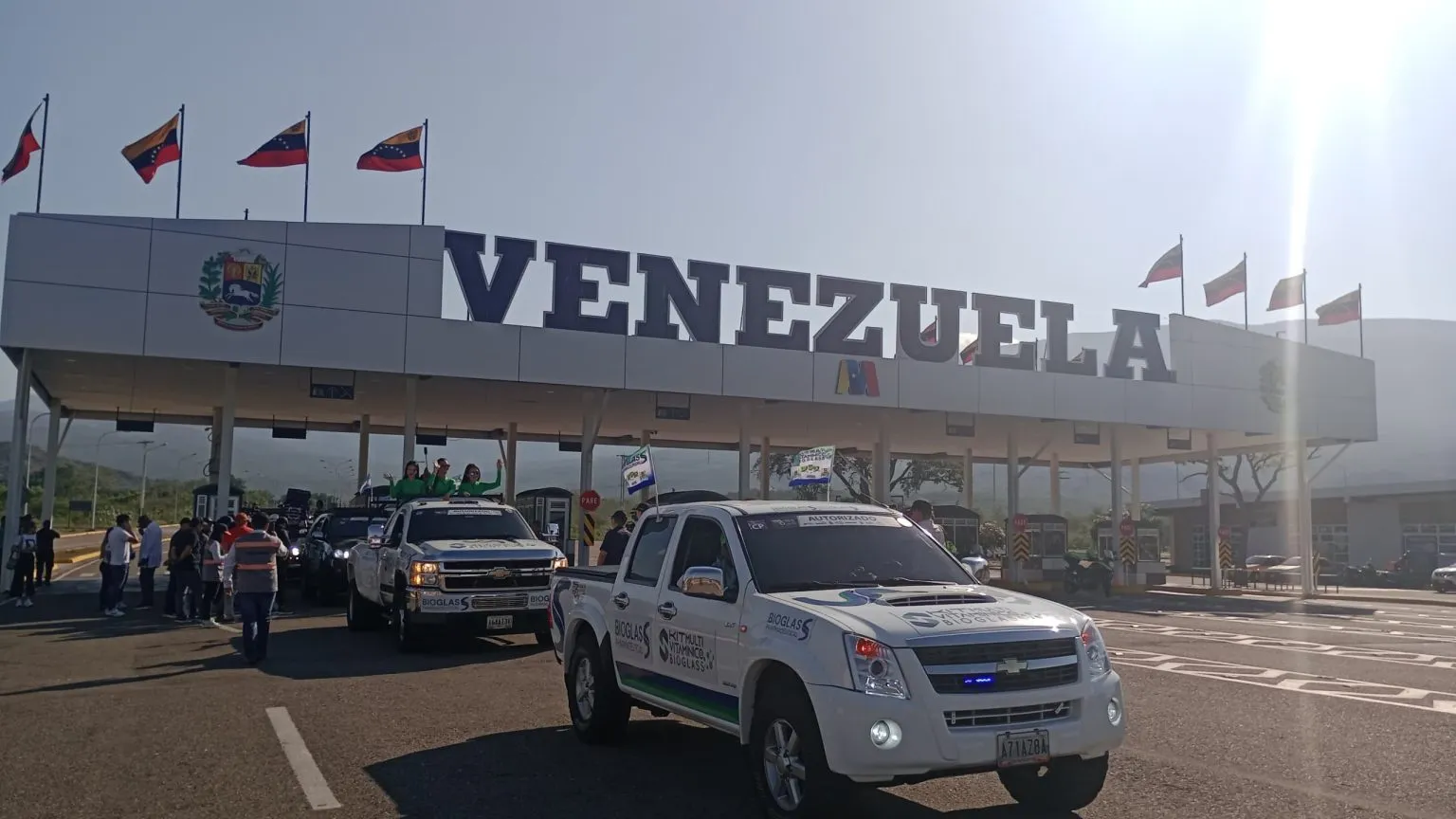Extienden horarios en puentes entre Venezuela y Colombia desde el estado Táchira