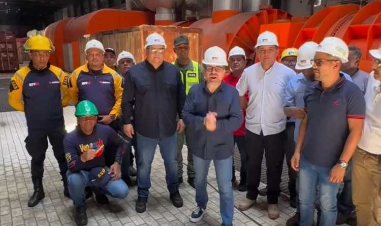 Gobernador Lacava anuncia la entrada en funcionamiento de la Turbina 1 en Planta Centro