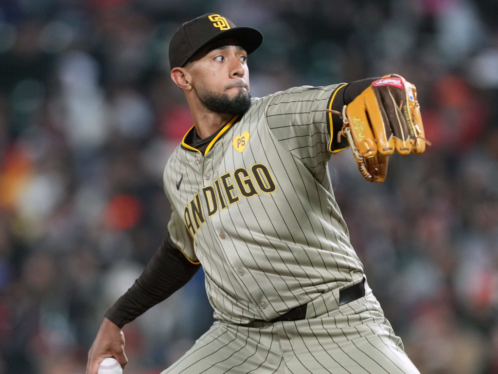 Lanzador Robert Suárez sigue perfecto en su rol de cerrador