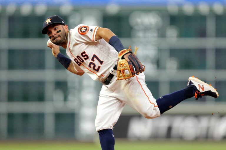 Venezolano José Altuve lidera el departamento de hits en la Liga Americana