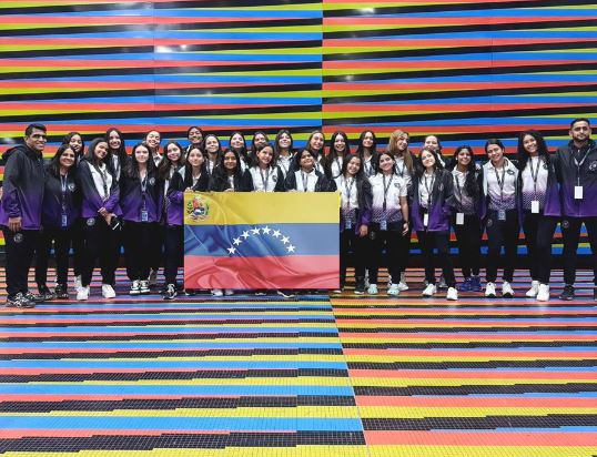 Colombia | Academia Jardines Performance representa a Venezuela en torneo de voleibol en Tunja