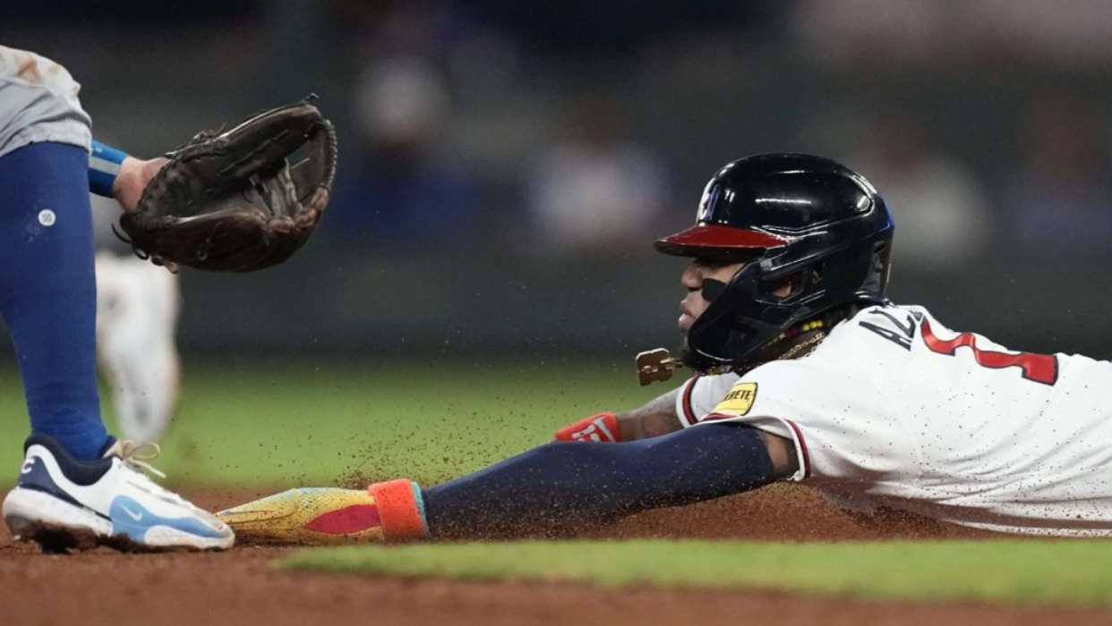 Ronald Acuña Jr. sigue superando sus números en la MLB alcanzando la base estafada 195