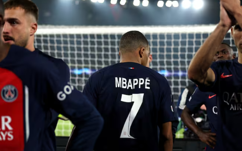 Kylian Mbappé es elegido mejor jugador del año en los Globe Soccer Awards