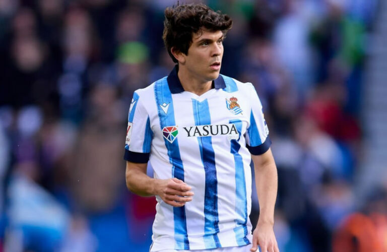 La Real Sociedad renueva al venezolano Jon Aramburu hasta el año 2027