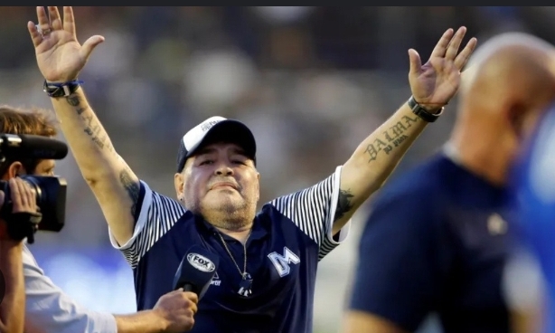 Los hijos de Maradona solicitan a la justicia trasladar el cuerpo a un mausoleo