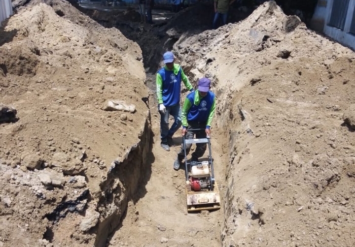 Carabobo: Vialsandi realizó reubicación de 60 metros de tubería para colector de aguas residuales en sector Campo Solo