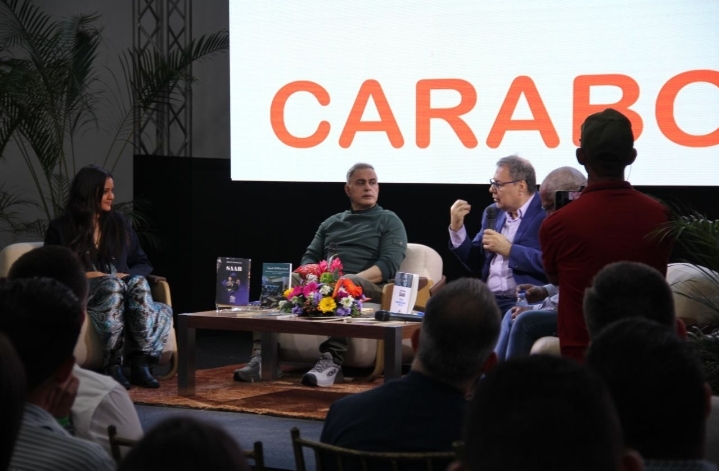 Fiscal Saab presentó los libros «Discursos al pie del Hemiciclo» y «SAAB» en la 19.ª edición de la Filven en Carabobo
