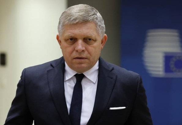 La vida de Robert Fico queda fuera de peligro tras una exitosa cirugía