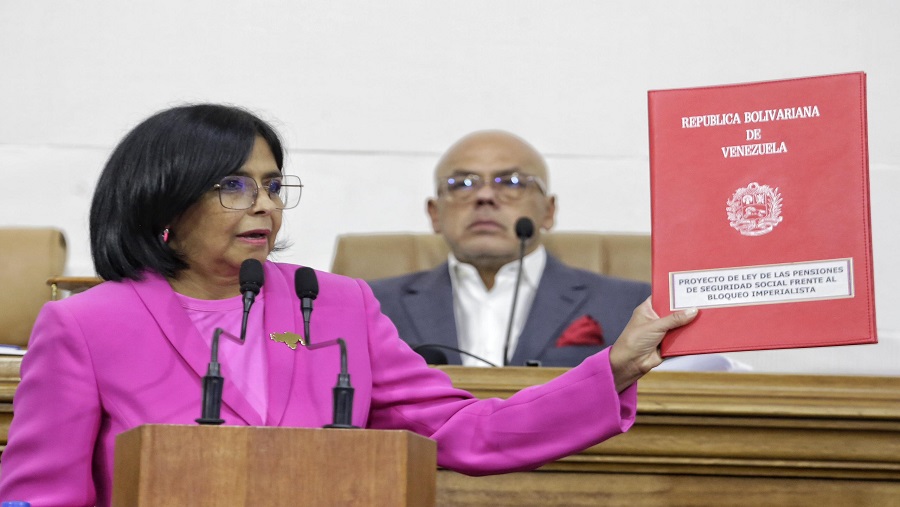 Delcy Rodríguez: «Todos aportemos para mejorar la situación de los pensionados»