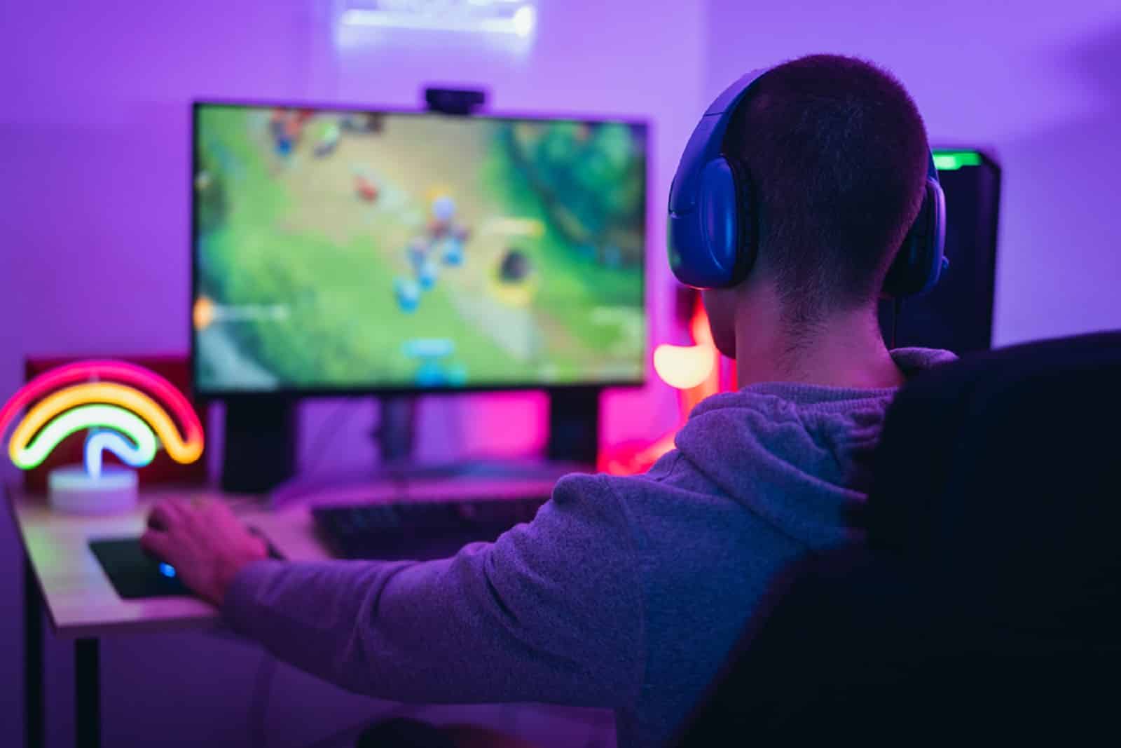 Estudio advierte que los videojuegos podrían contribuir a la pérdida de audición