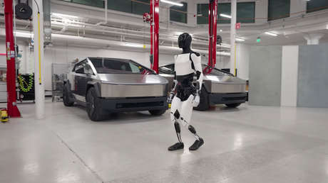 Dos robots humanoides ya trabajan en las fábricas de una empresa de Musk
