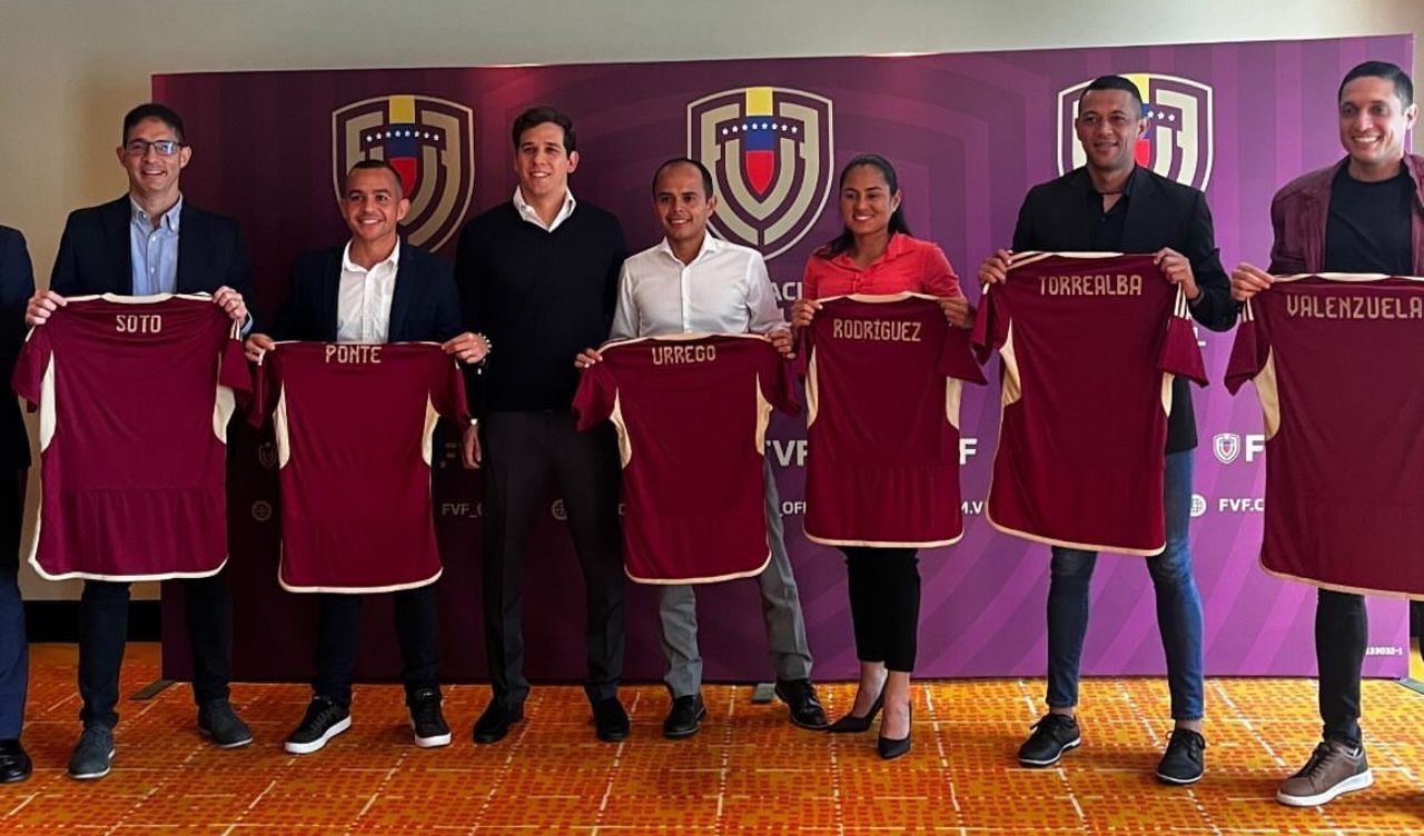 Presidente de la FVF sostuvo reunión con el equipo arbitral venezolano que participará en la Copa América 2024 (+ Video)