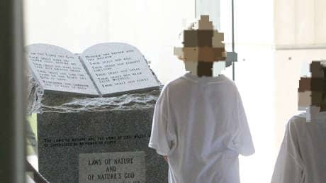 Un estado de EEUU ordena exhibir los Diez Mandamientos en colegios y universidades públicas