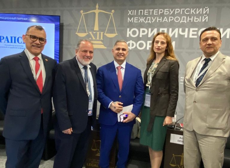 Tarek William Saab participó  hoy en el 12 Foro Legal de San Petersburgo como invitado de honor por la Federación Rusa