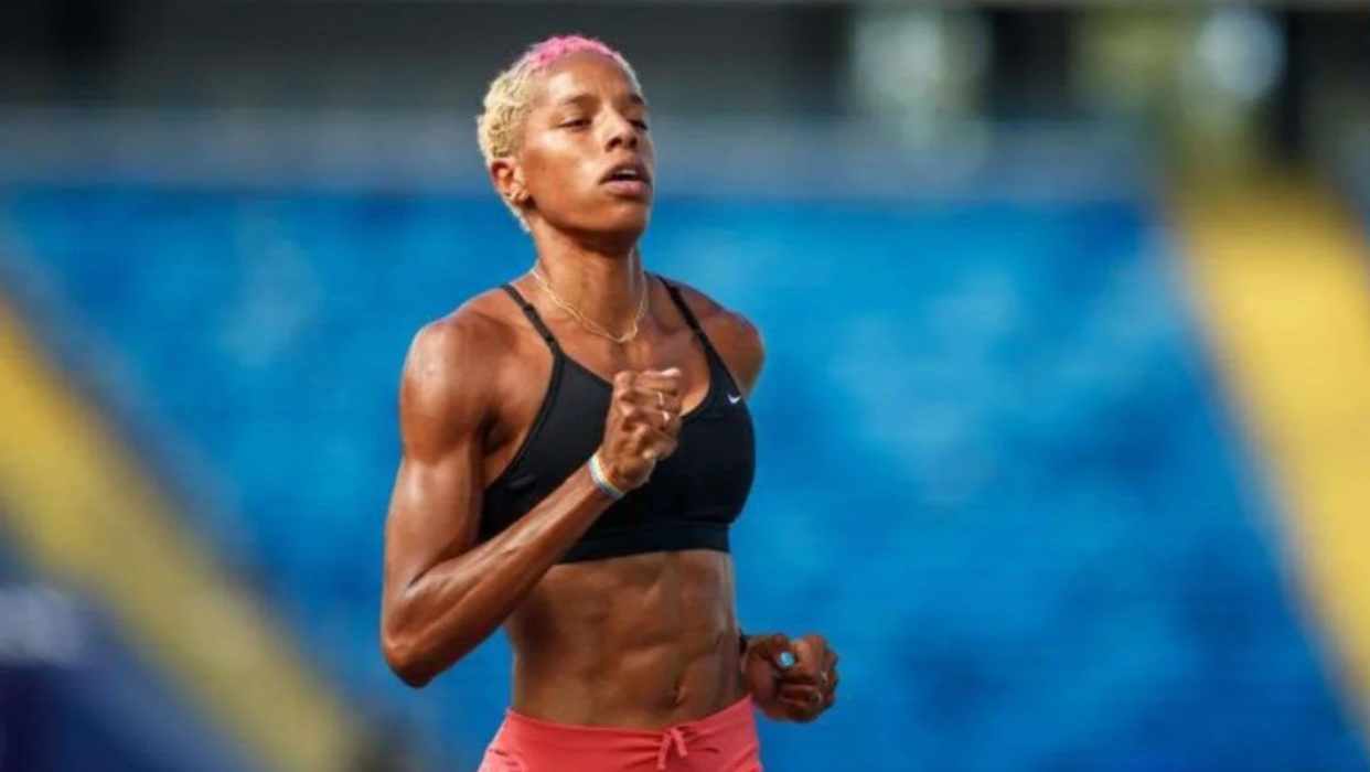 Yulimar Rojas dejó la bota ortopédica tras ocho semanas de su operación