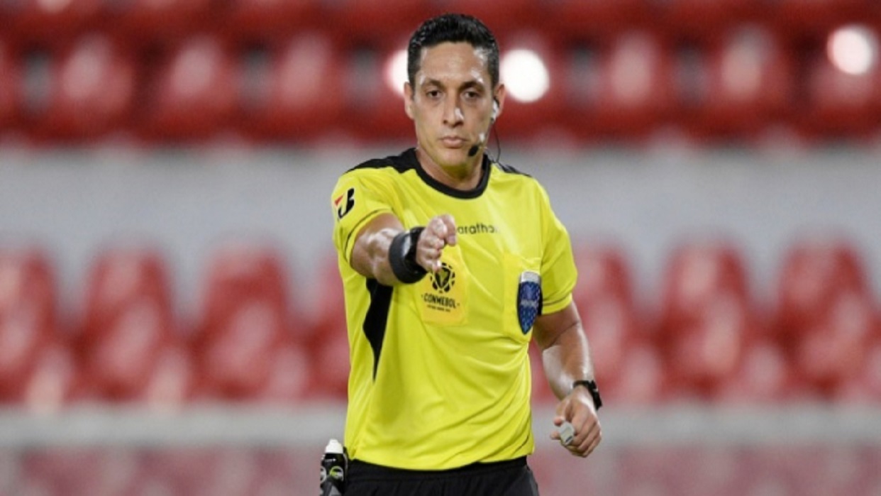 El venezolano Jesús Valenzuela tendrá el honor de ser árbitro en el partido inaugural de la Copa América