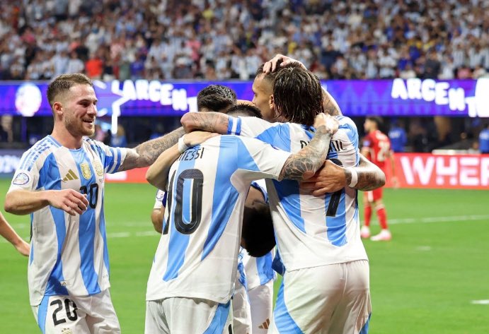 Argentina debutó por todo lo alto en el primer encuentro de la Copa América 2024