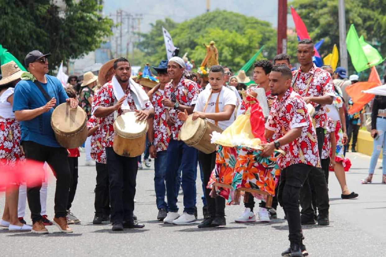 XXVI Encuentro de San Juanes de Naguanagua congregó a parrandas venezolanas y de República Dominicana