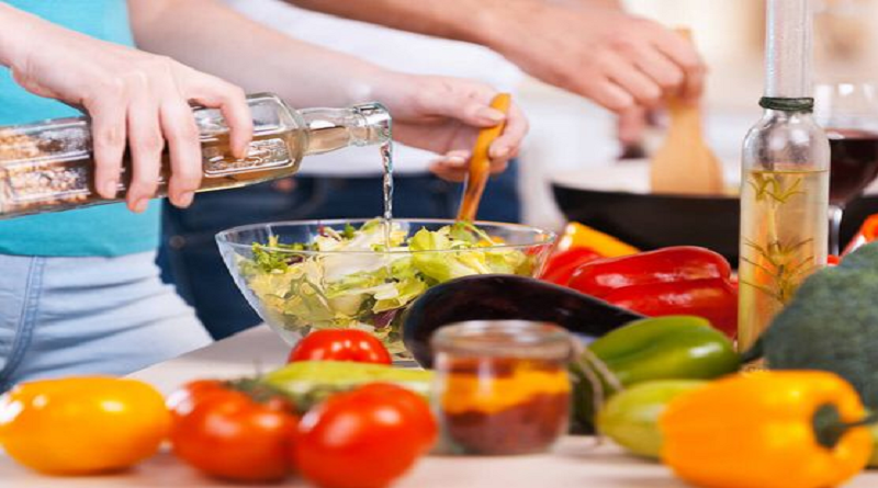 Científicos revelan que comer en porciones pequeñas ayuda a vivir más tiempo (+ Detalles)