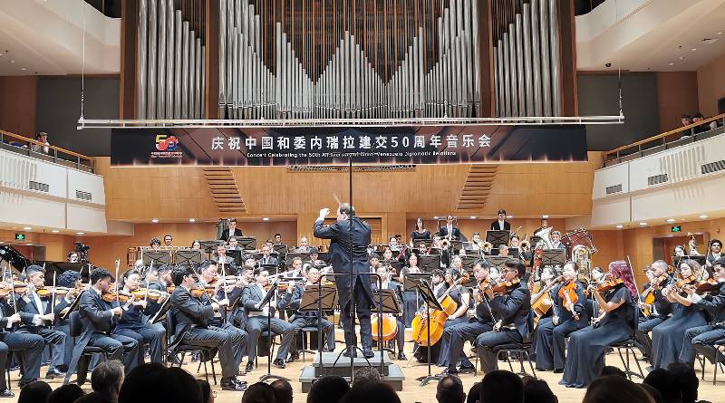 Venezuela y China celebran relaciones con gran concierto sinfónico en Beijing (+ Video)