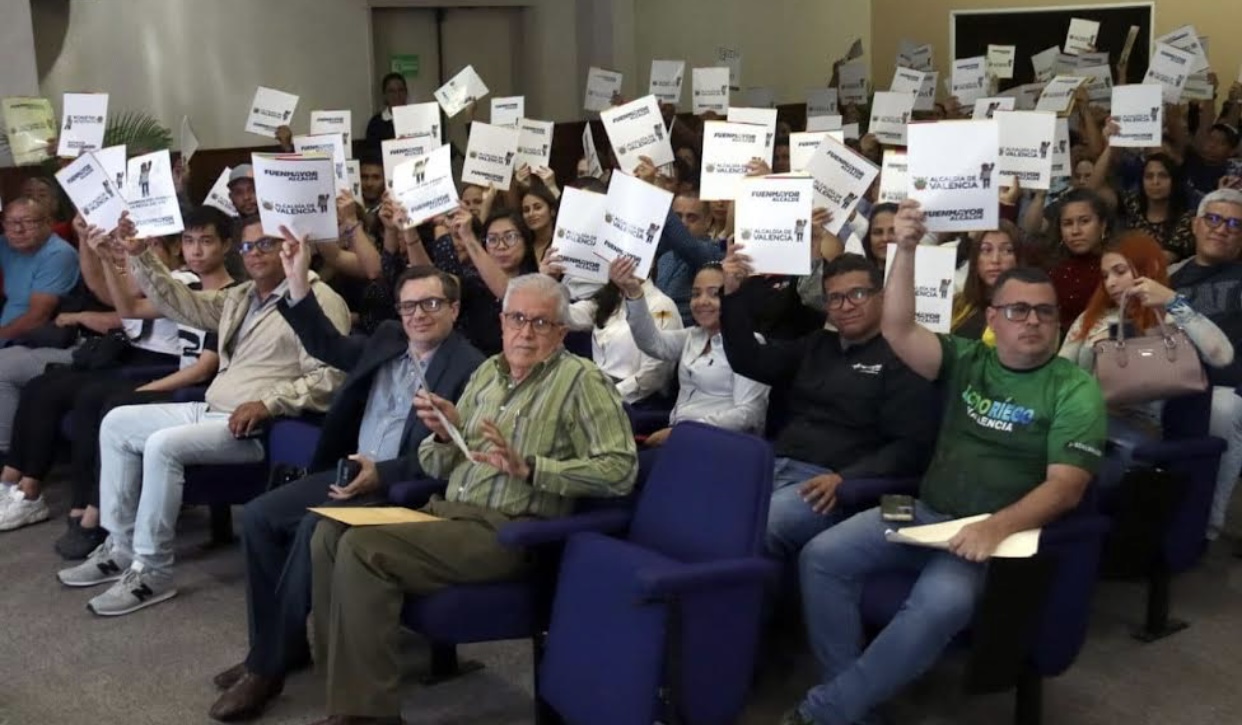 Entregadas más de 250 licencias de actividades económicas a empresarios de Valencia (+ Fotos)