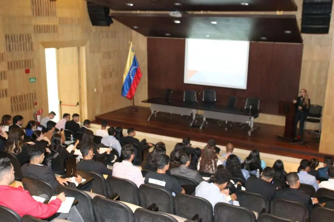 AN dictó taller de Técnica Legislativa a estudiantes universitarios