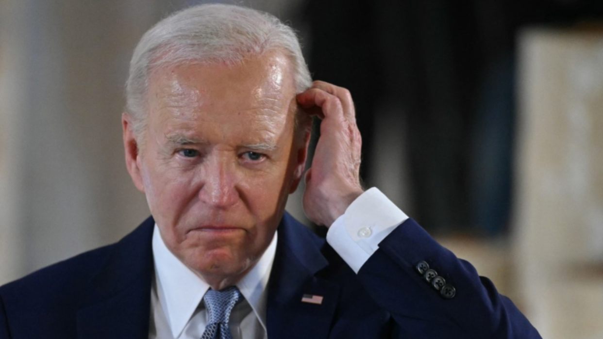 Extraño comportamiento de Biden en la cumbre del G7 (+ Video)