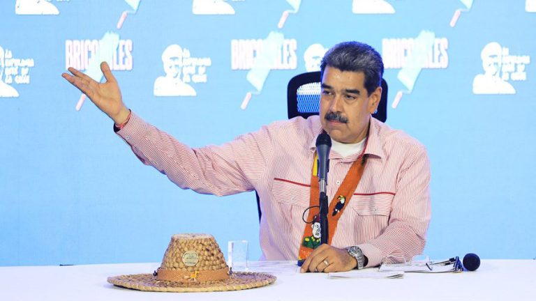 Instruyen  la recuperación de los archivos, museos y casas históricas de Venezuela