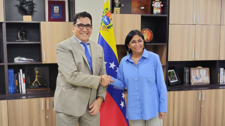 Vicepresidenta Rodríguez sostuvo reunión con embajador de Colombia Milton Rengifo