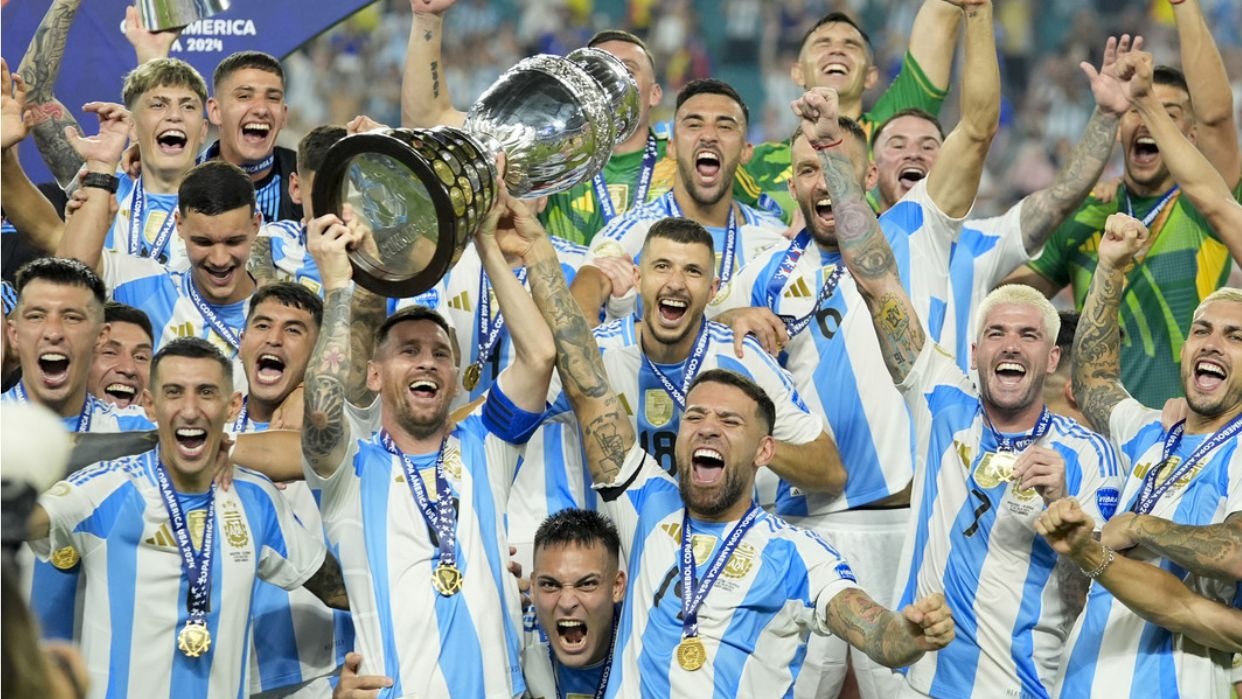 Federación Francesa de Fútbol denunciará a jugadores argentinos por cánticos räcistas (+ Detalles)