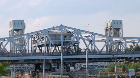 Un puente de Nueva York se atasca al abrirse debido al calor extremo (+ Video)