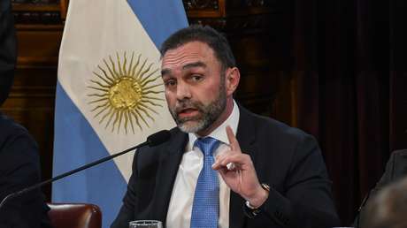 Børrachera y gølpes a policías: el (nuevo) escándalo de un senador de Milei (+ Detalles)