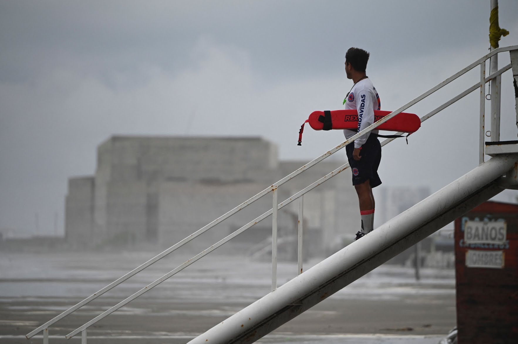 Tormenta tropical Chris se degrada y avanza en el estado mexicano de Veracruz