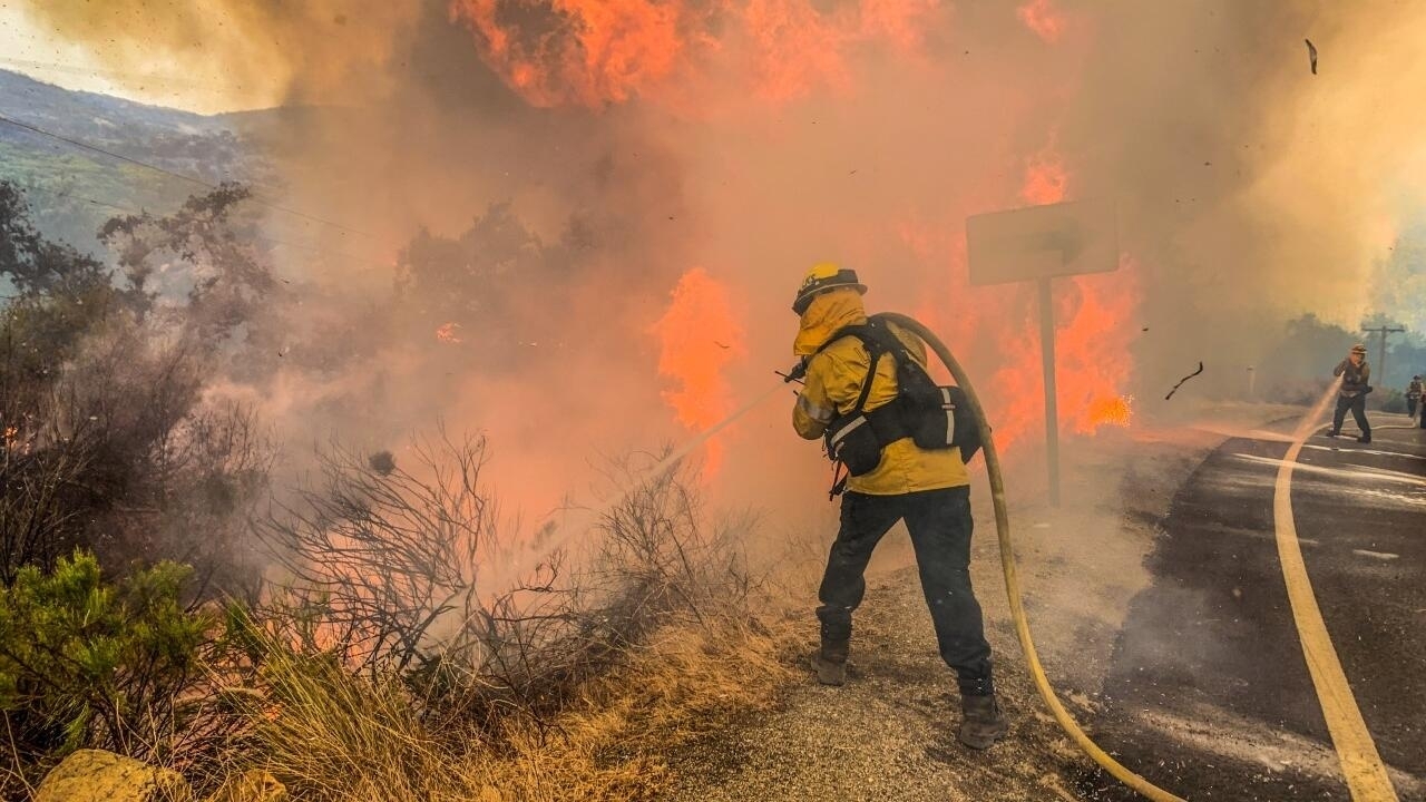 Estado de emergencia en California por los enormes incëndios forestales (+ Video)