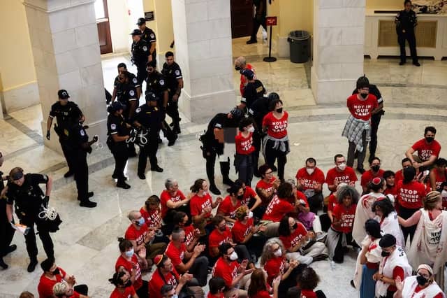 Arrëstan a 200 personas por protestar contra visita de Netanyahu a EEUU