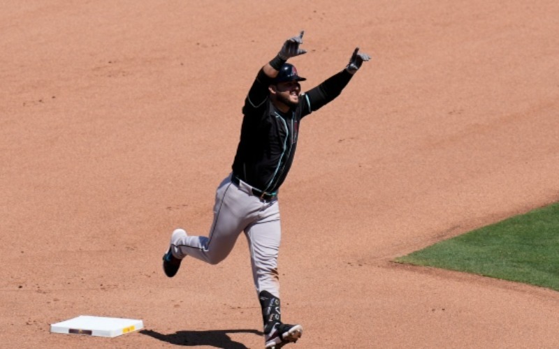 Eugenio Suárez sacudió su séptimo cuadrangular de la temporada