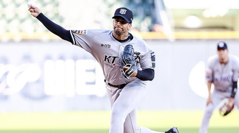 Venezolano William Cuevas alcanza 50 victorias en el béisbol coreano (+ Detalles)