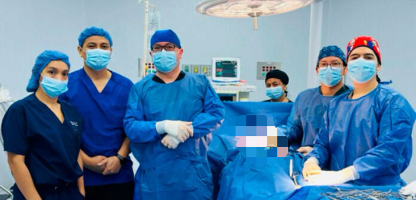 Extraen una bola gigante de cabello del estómago de una joven en Ecuador (+ Detalles)