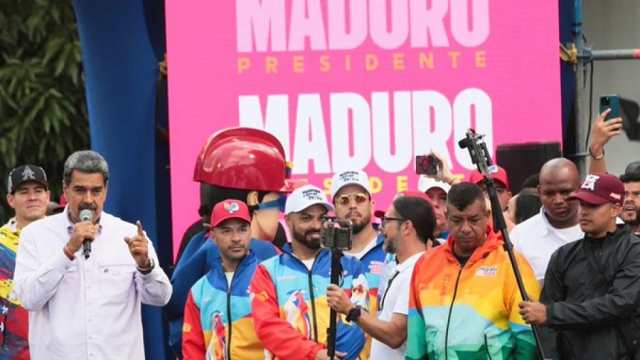 Maduro dio bienvenida a los alcaldes opositores que apoyan su campaña electoral