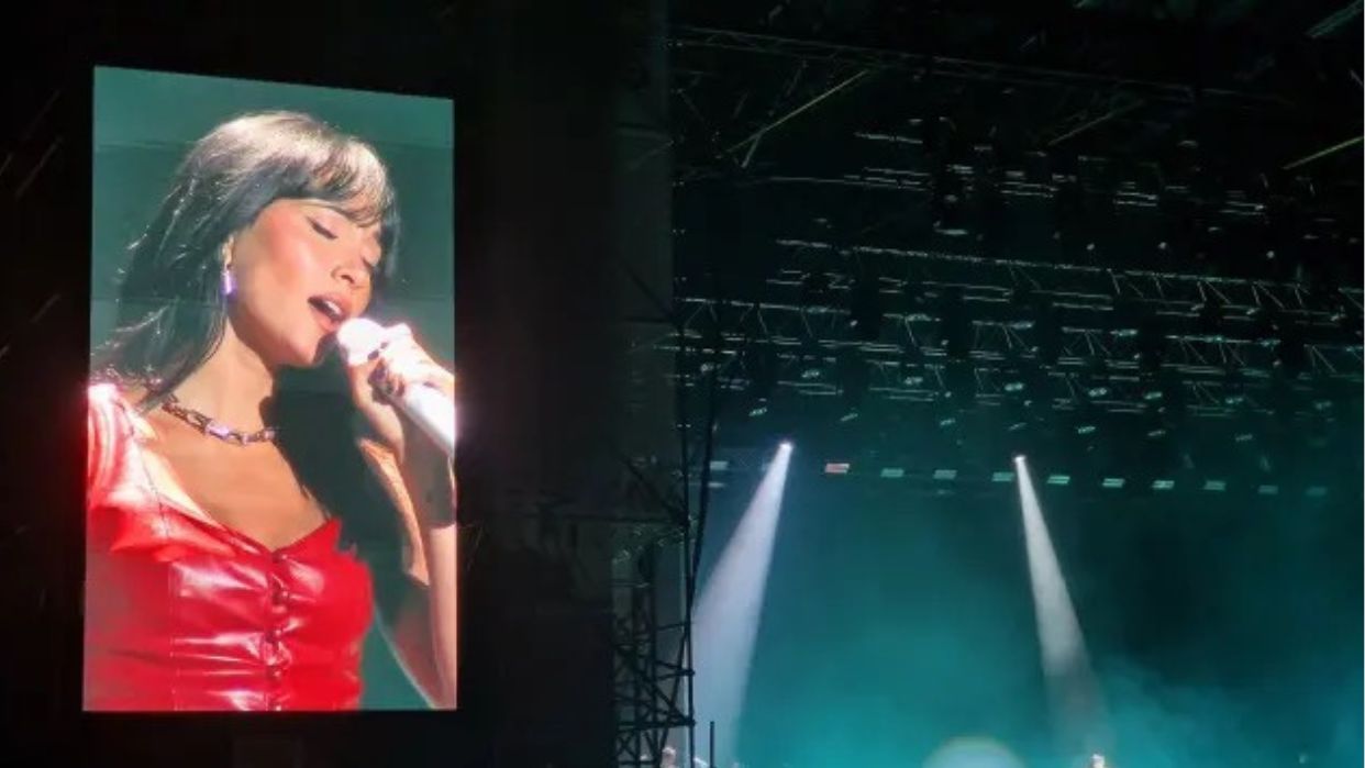 Aitana rompe a llorar en pleno concierto por supuesta ruptura con Sebastián Yatra (+ Detalles)