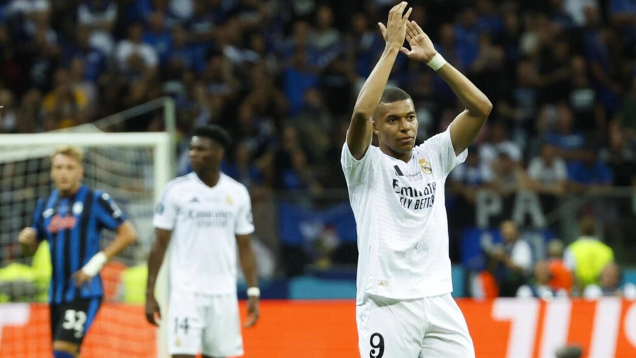 Mbappé debutó en el Real Madrid con gol y título de la Supercopa de Europa