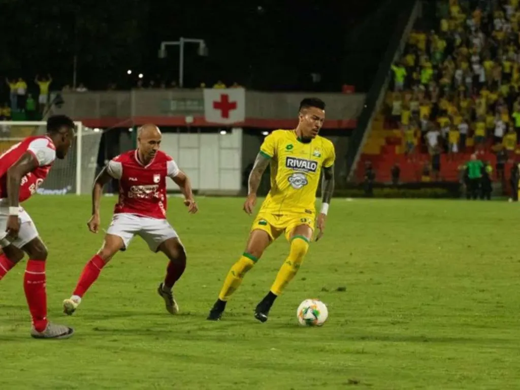 Adalberto Peñaranda sufre lesión en el peroné tras su llegada al Atlético Bucaramanga (+ Detalles)