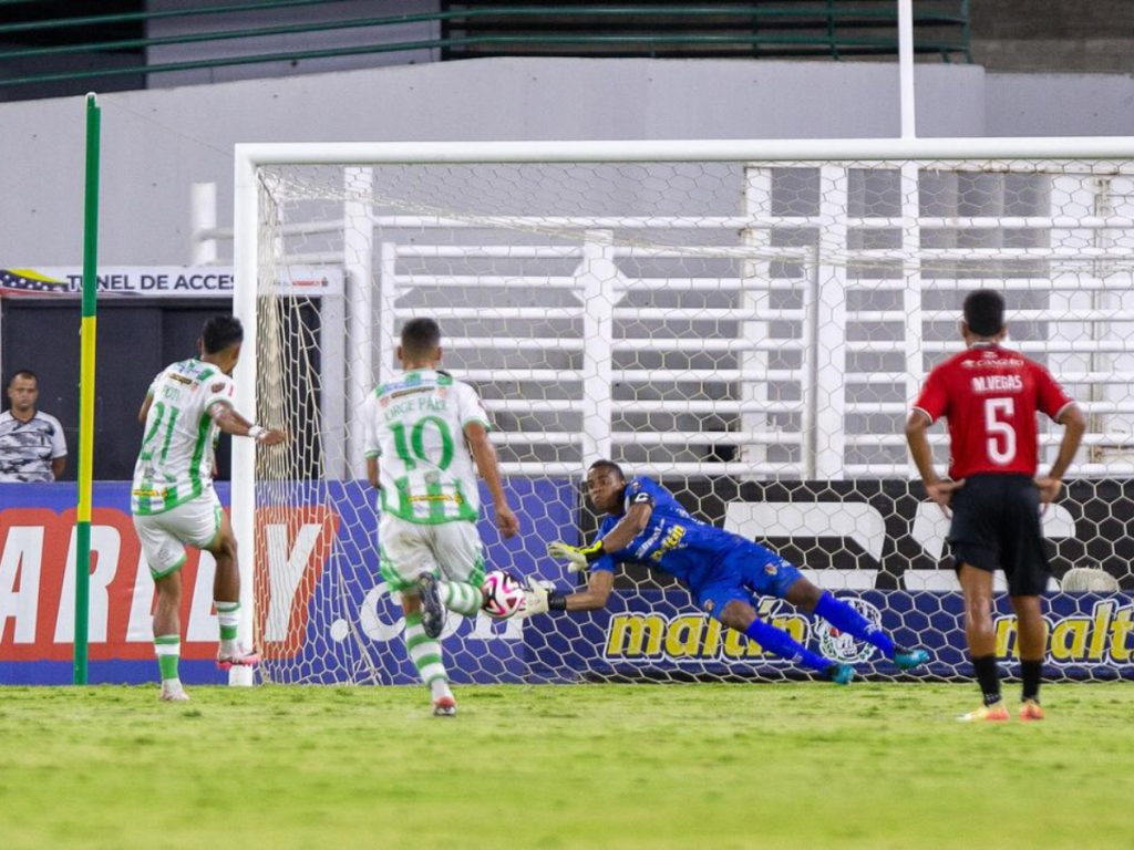 El Caracas FC perdió ante Estudiantes de Mérida y continúa abajo en la tabla (+ Detalles)