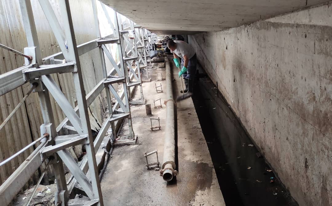 Realizan mantenimiento general en la rampa de la estación Guaicaipuro
