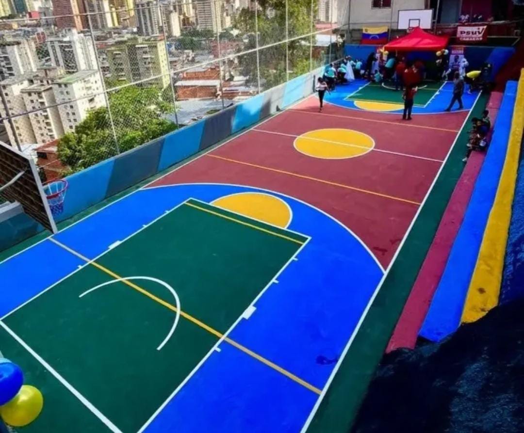 Entregan cancha totalmente rehabilitada en la Cota 905