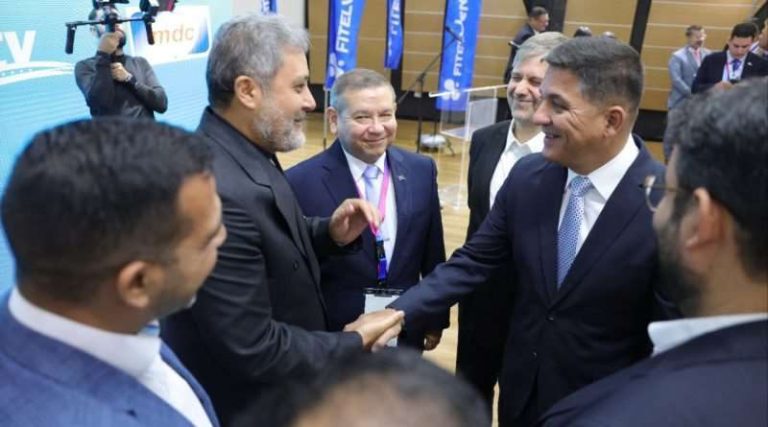 Venezuela e Irán suscriben cartas de intención en telecomunicaciones