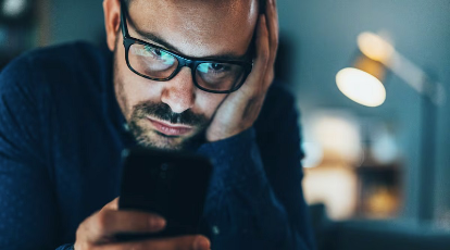 Uso compulsivo de RR.SS. aumenta el aburrimiento e insatisfacción