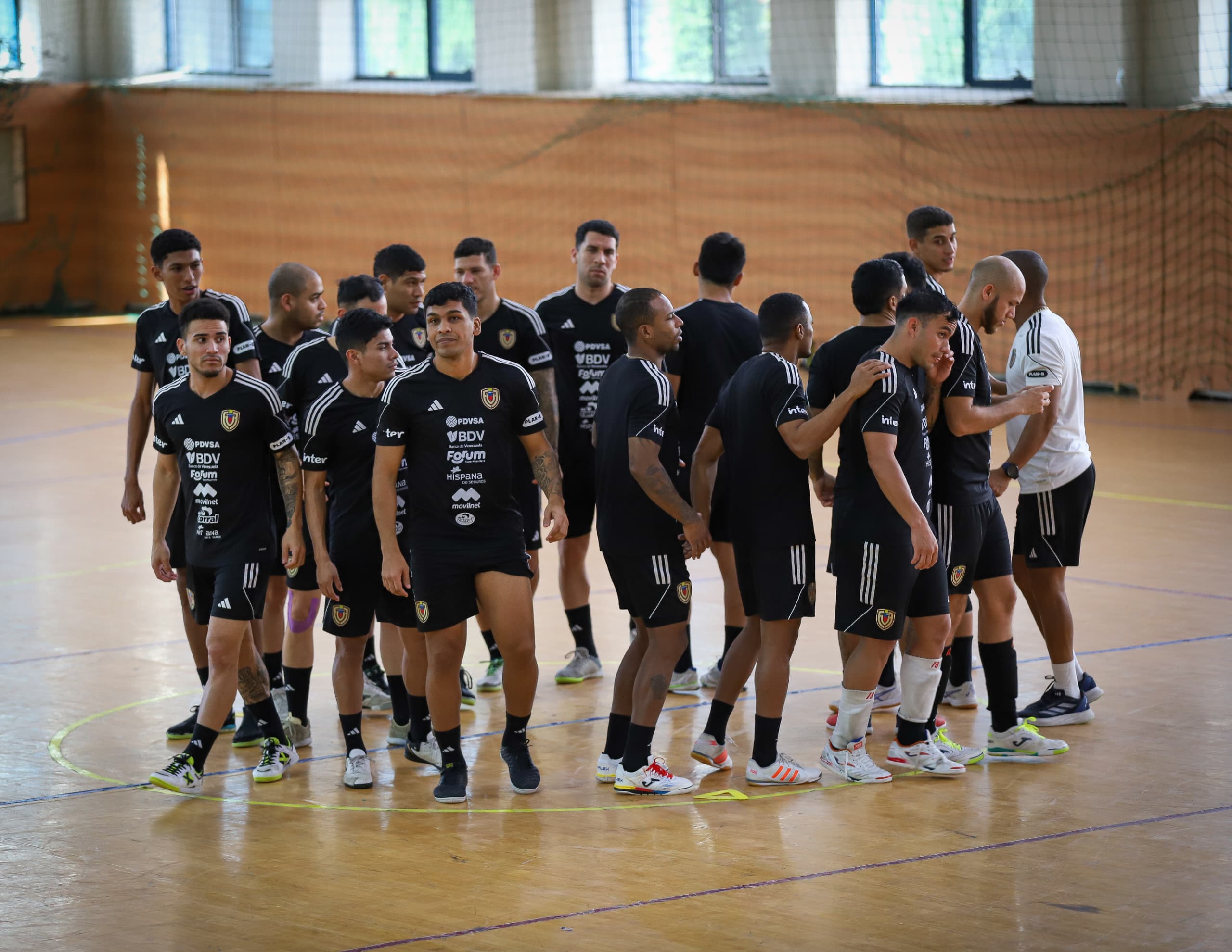 Venezuela realizó su primer entrenamiento en Uzbekistán