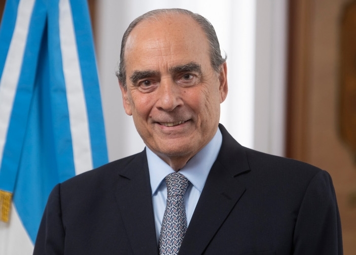 Hospitalizan al jefe de Gabinete de Ministros de Argentina