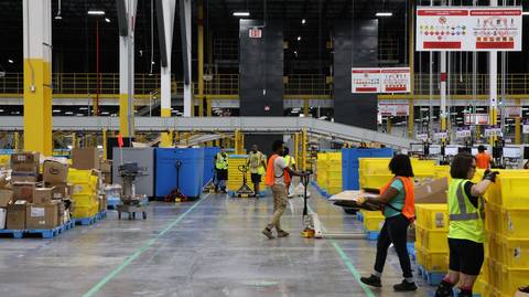 Así es el nuevo mega centro de Amazon en Miami con muelle y empleos bien pagados